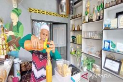 Jamu "Kampung Pejabat" menjaga penjaja dan warga tetap sehat