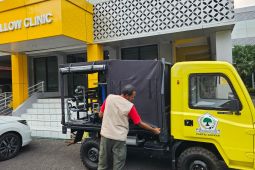 Yellow Clinic siagakan kendaraan penjernih air atasi krisis air bersih saat banjir