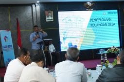 Kejari Garut edukasi kades untuk mencegah korupsi dana desa