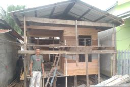 Rumah kumuh di pesisir Jambi dapat program bedah rumah