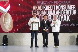Bank Jatim pecahkan rekor MURI catat ribuan penandatangan akad kredit