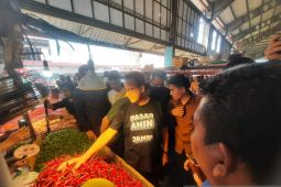 Anies prihatin pedagang pasar Angso Duo Jambi terjerat rentenir