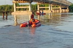 Tim SAR gabungan temukan wanita yang jatuh di jembatan Baturusa dalam keadaan meninggal