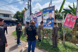 Bawaslu Kapuas Hulu tertibkan alat peraga kampanye yang melanggar peraturan