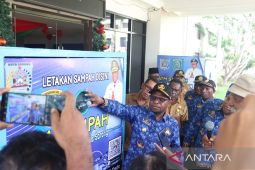 Kota Sorong luncurkan ATM sampah di lima SMA/SMK