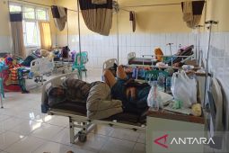 121 warga Leuwisadeng Bogor keracunan massal