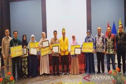 Rektor ULM berikan dana apresiasi Rp50 juta untuk akreditasi internasional