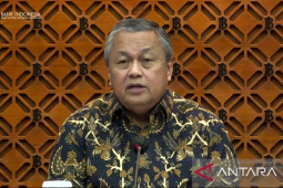 Kemarin, BI tahan suku bunga sampai transportasi ramah lingkungan IKN