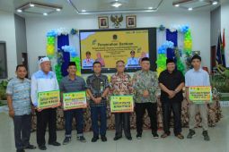 Pemkab Labura bantu ratusan mahasiswa, tokoh agama dan rumah ibadah
