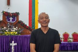 Gereja HKBP Serang anjurkan jemaat kembali gunakan masker