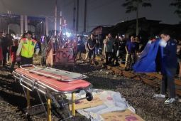 Seorang wanita tewas tertabrak kereta di Pesing Jakbar