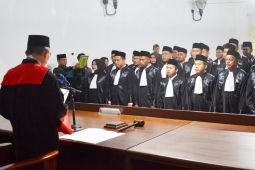 Pengadilan Tinggi ajak advokat bangun citra positif pelayanan hukum
