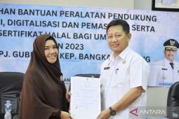 Bangka Barat salurkan bantuan alat produksi UMKM
