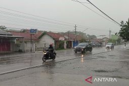Senin, BMKG: Waspada hujan lebat hingga sangat lebat di sejumlah kota