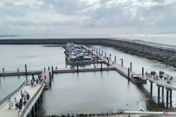 BBMKG waspadai ombak laut 2,5 meter pada tahun baru di Bali