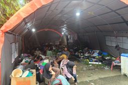 Pemkab Labuhanbatu Selatan salurkan 2000 paket bantuan bencana banjir