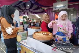 Ratusan UMKM dan PKL Tanah Bumbu ikut meriahkan "Batfest" 2023