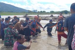 Tim SAR Jambi temukan korban terseret longsor Kerinci