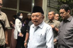 JK: Saya dan Rizal Ramli bertentangan tetapi kami tetap bersahabat