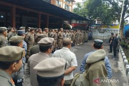 Bupati Garut pastikan anggota Satpol PP dukung cawapres diberi sanksi