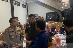 KPU Bangka Barat libatkan 115 petugas lipat surat suara Pemilu 2024