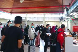 Jumlah penumpang di Bandara Pattimura Ambon naik lima persen di libur Natal
