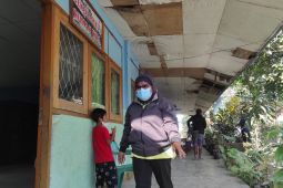 Dampak erupsi Gunung Lewotobi NTT, warga imbau pakai masker