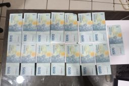 Polisi Tangerang amankan dua orang pengedar uang palsu