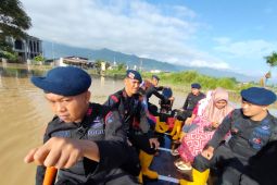 Polda Jambi kirim personel buat dapur umum bantu warga Kerinci