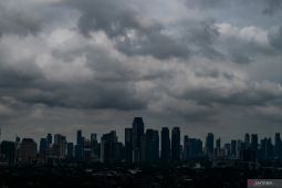 BMKG prakirakan cuaca berawan dan hujan di sejumlah kota pada Jumat