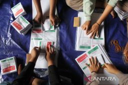 Penghitungan Surat Suara Pemilu 2024 di Medan.