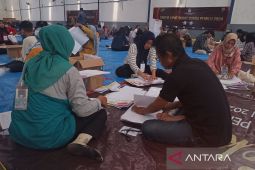 KPU Kota Cirebon: Sortir lipat surat suara libatkan 136 pekerja