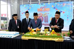 Wagub ingatkan Bank Jambi wajib bangun jaringan keuangan sampai desa