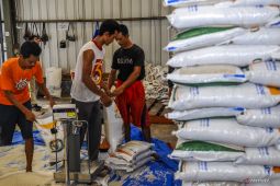 Harga beras di sejumlah pasar tradisional Lebak mulai turun