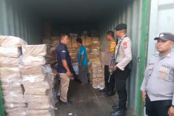 Polda Maluku kawal distribusi surat suara DPRD provinsi ke Tanimbar