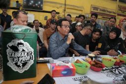 Diskusi Tabrak Prof di Surabaya