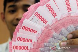 Rupiah Selasa tergelincir 26 poin jadi Rp15.581