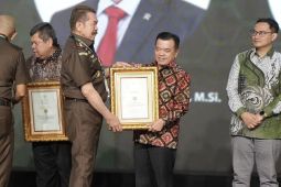 Gubernur Jambi terima penghargaan R Soeprapto Award dari Kejagung