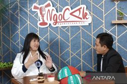 Mama Evi, apapun demi prestasi basket Jatim