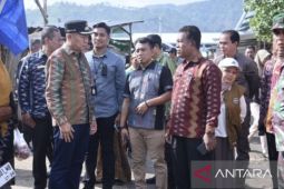 Wali Kota Bima memantau harga kebutuhan pokok di pasaran