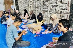 KIP Aceh Barat kerahkan 125 warga untuk lipat surat suara Pemilu 2024