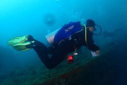 Periset BRIN gali nilai arkeologis dan sejarah kapal SS Aquila di Teluk Ambon