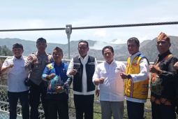 Pemkab Probolinggo-TNBTS bahas pengelolaan jembatan kaca Bromo