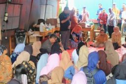 Ratusan warga Purwakarta masih bertahan di pengungsian akibat longsor