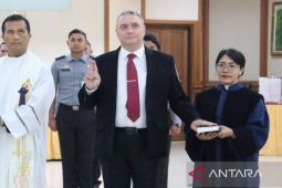 Kemenkumham Bali ambil sumpah warga Rusia jadi WNI