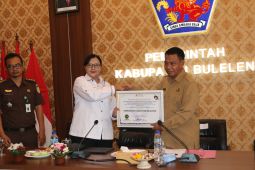 Pemkab Buleleng terima penghargaan pengawasan pelayanan publik