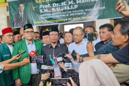 Mahfud MD ajak parpol santuni anak yatim demi kebaikan negara