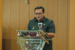 Wali Kota Aditya berikan jawaban pandangan fraksi soal tiga raperda