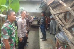 Garut bantu perbaikan rumah rusak akibat bencana