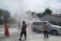 Polisi selidiki terbakarnya sebuah mobil minibus di SPBU Kapuas Hulu